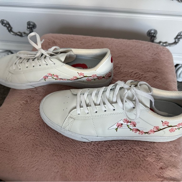 Cherry Blossom Embroidered Cream Sneakers - Picture 1 of 4